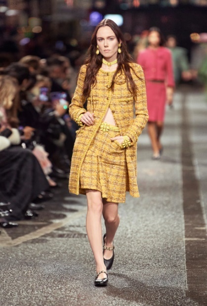 華やかで煌びやかな首元に♪【CHANEL】《24A》3連 チョーカー
