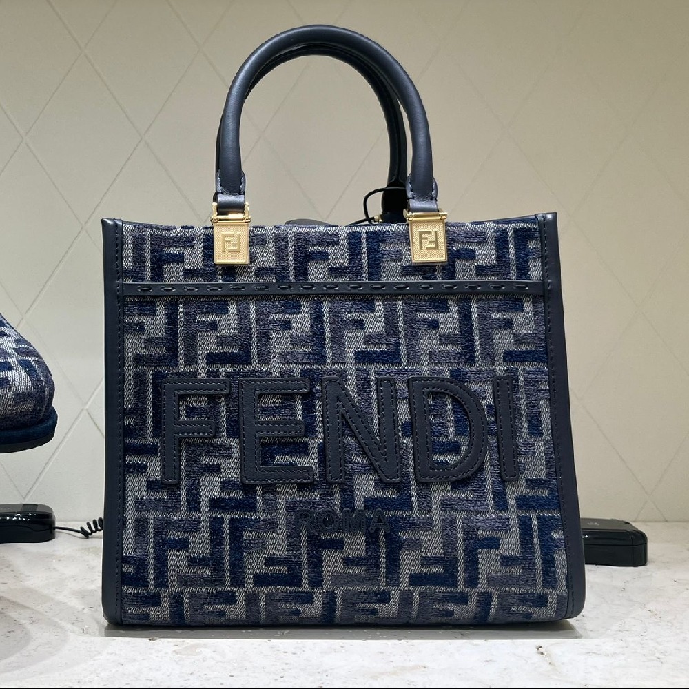 【FENDI】フェンディ サンシャイン スモール FF シェニール織