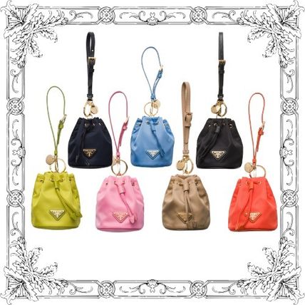 送料込*プラダ*ミニアイコンReNylonバゲット型バッグチャーム PRADA】ミニアイコン Re-Nylon バッグチャーム (PRADA/バッグ