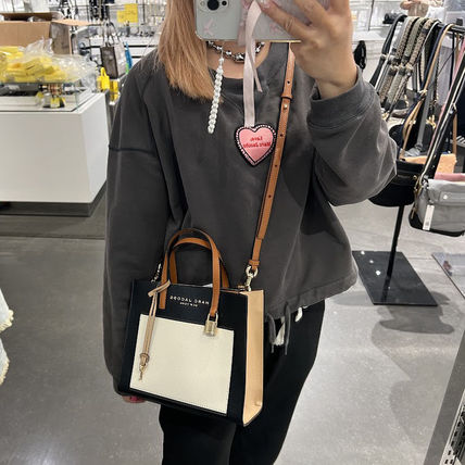 *国内発♪MARC JACOBS★マークジェイコブス★Mini Tote Bag* MINI TOTE BAG MARC JACOBS(マークジェイコブス) - 海外通販のBUYMA