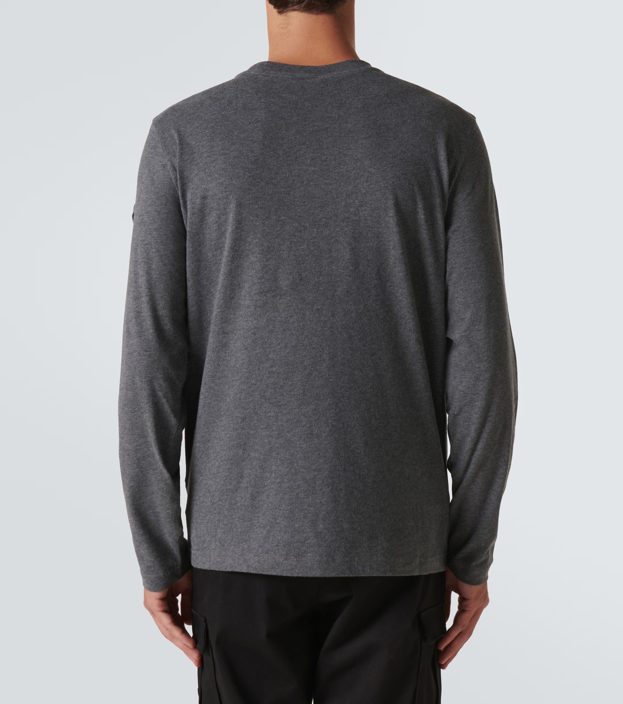 シンプルでどんなスタイルにも《MONCLER》ロゴコットンTシャツ
