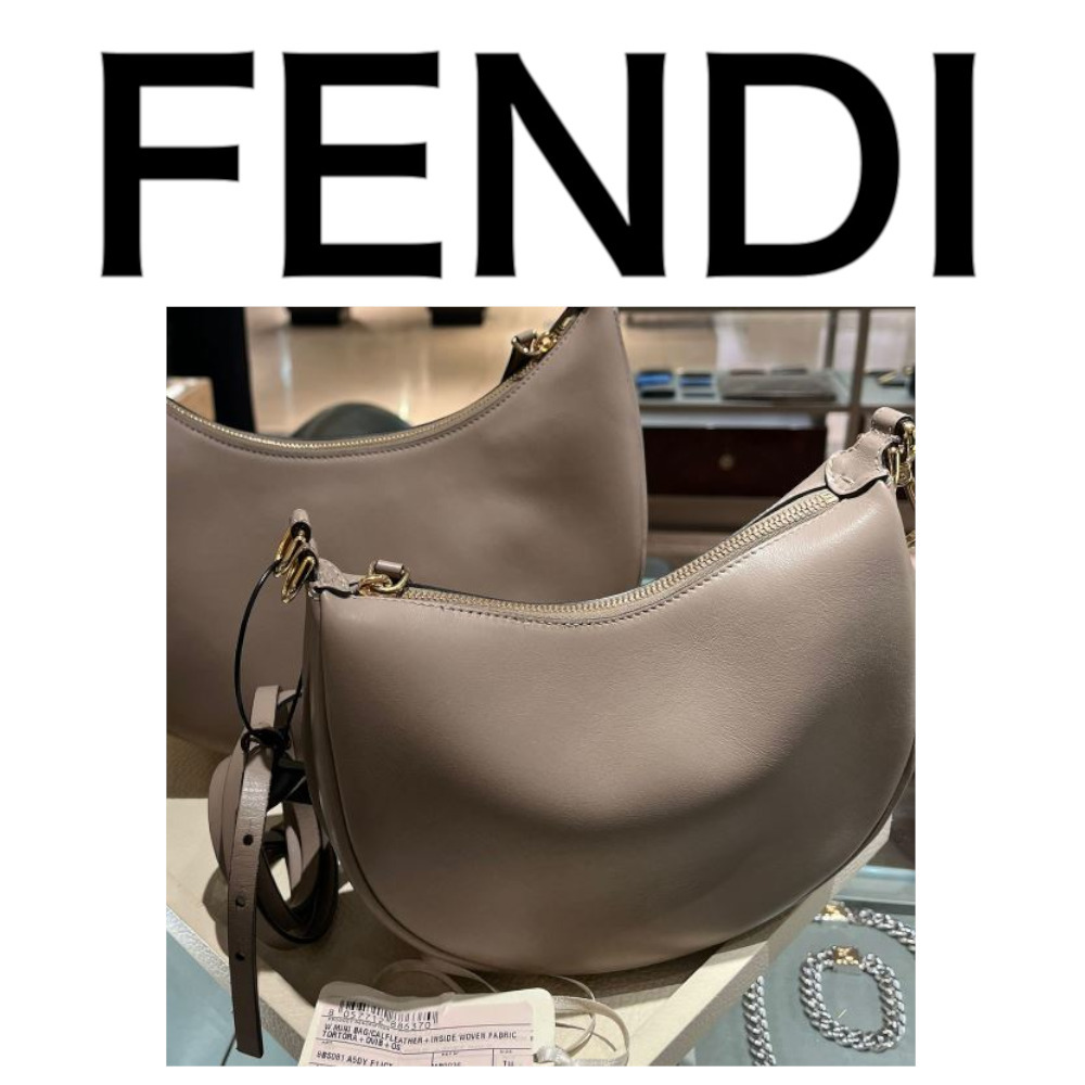 大人気♪【FENDI】フェンディグラフィ ミニ レザーバッグ