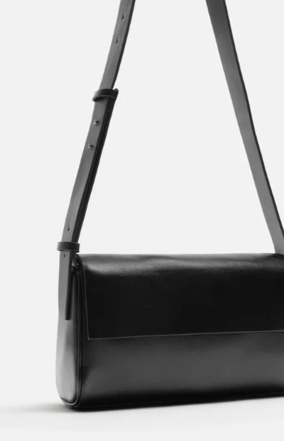 スペイン発送 ZARA フラップクロスボディバッグ ブラック 最新作 スペイン発送 ZARA フラップクロスボディバッグ ブラック 最新作