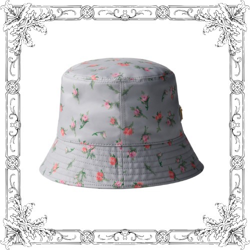 ［すぐにお届け］PRADA プリント入り Re-Nylon バケットハット