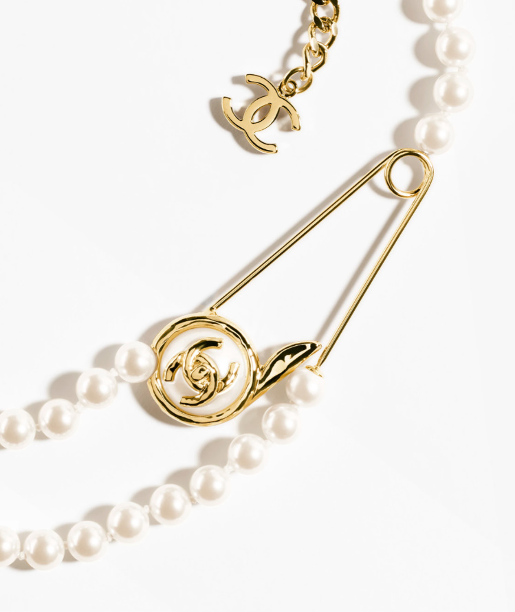 ゴージャスなパールデザイン♪【CHANEL】《24A》ネックレス