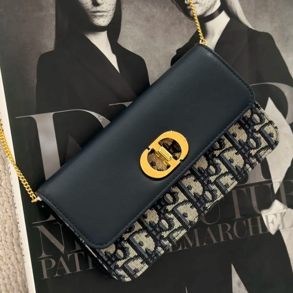 【高級感溢れる♪】DIOR★30 Montaigne チェーンポーチ