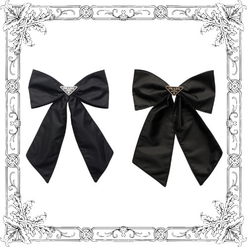 ［すぐにお届け］PRADA Re-Nylon ヘアクリップ