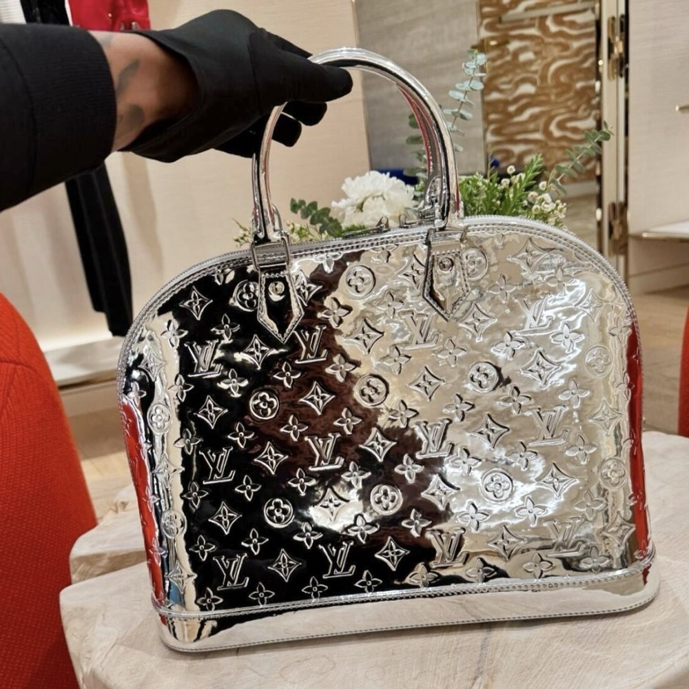 クール☆注目度UP【LOUIS VUITTON】アルマ GM