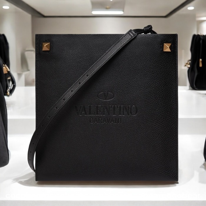☆Valentino☆セール!! アイデンティティ レザ ー クロスボディ