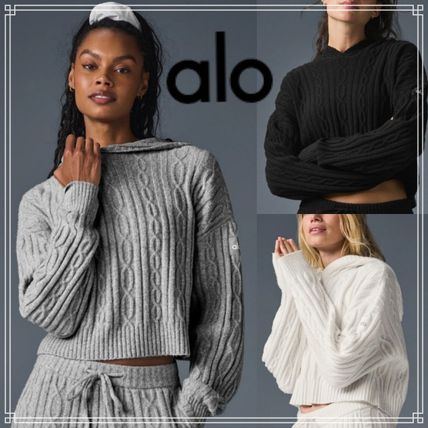 クロップド丈 ALO Yoga(アロー) パーカー・フーディ(レディース
