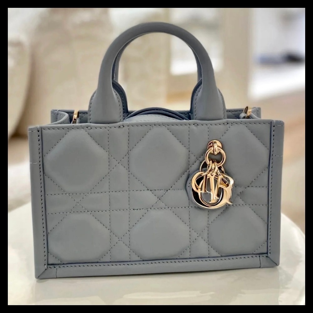 【チャームも可愛い♡】Dior★Dior Book Tote バッグ ミニ