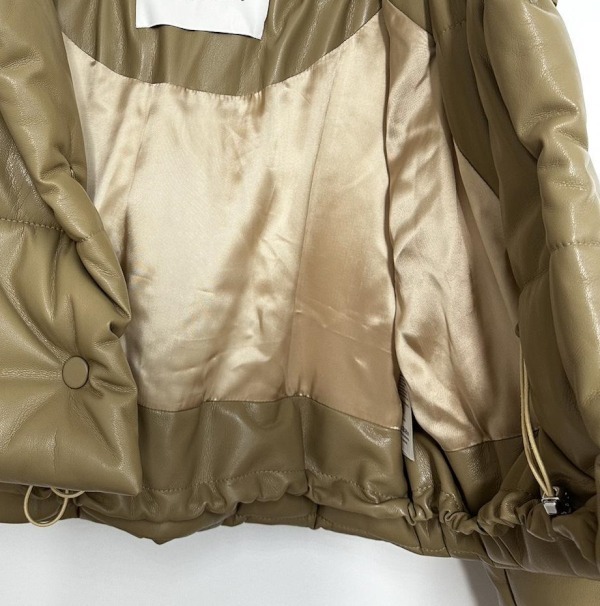 “Nanushka” 2WAYクロップドフーディパデッドジャケット Khaki