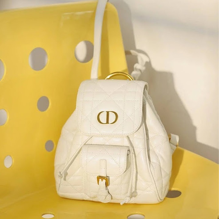《サイズ感が可愛い♡》DIOR Caro バックパック ホワイト
