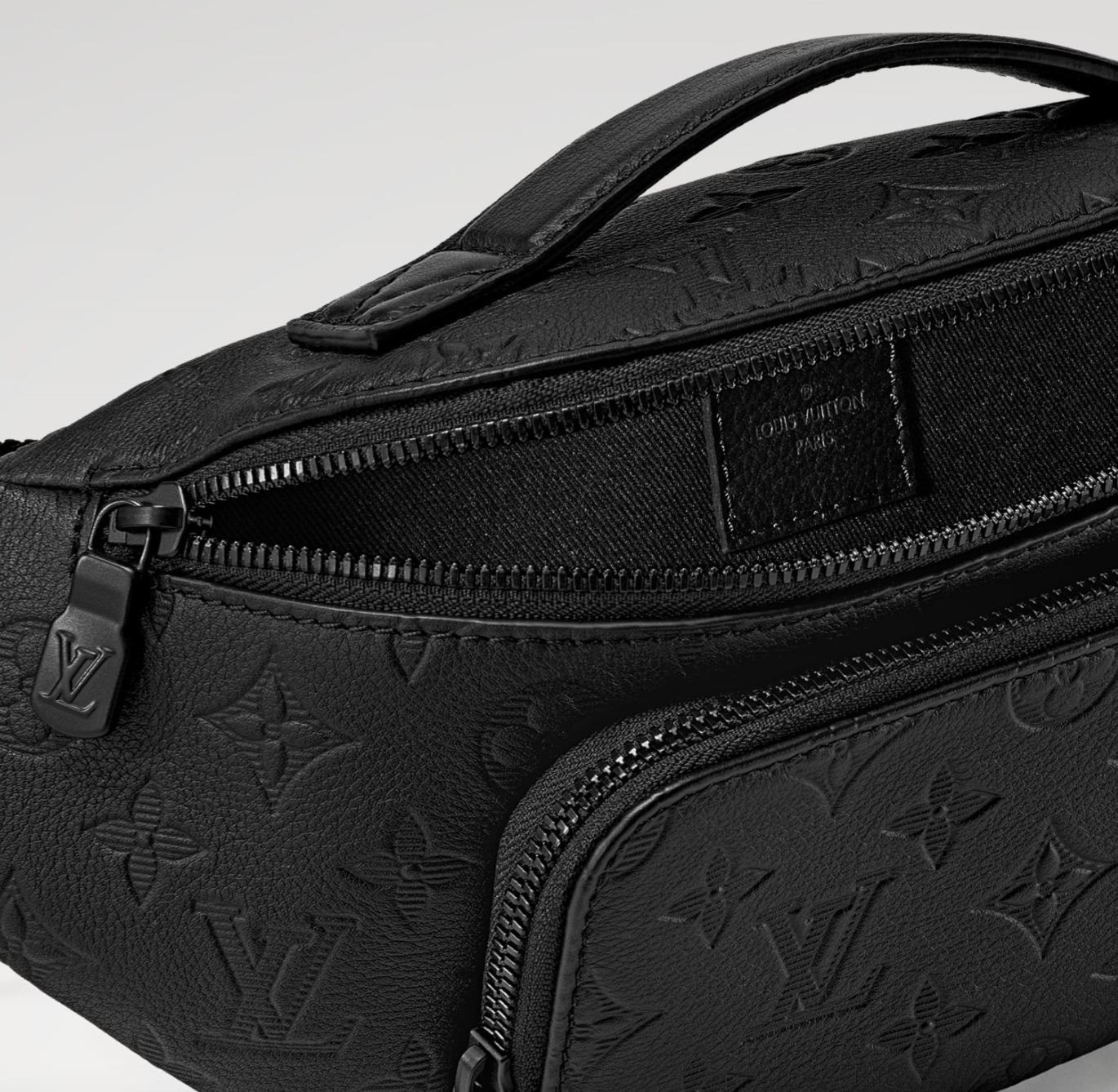 Louis Vuitton《スッキリスタイルがお洒落》ラッシュ バムバッグ