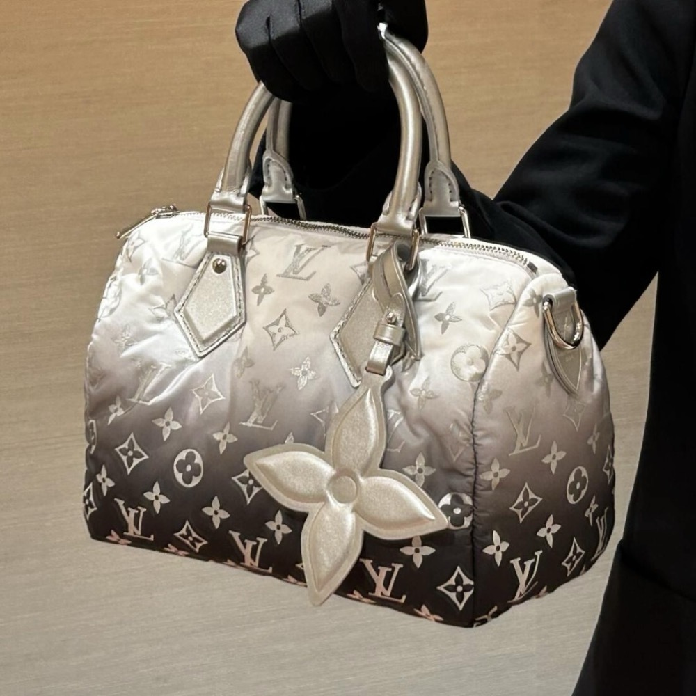 冬の装いきまる☆【LOUIS VUITTON】スピーディ バンドリエール25