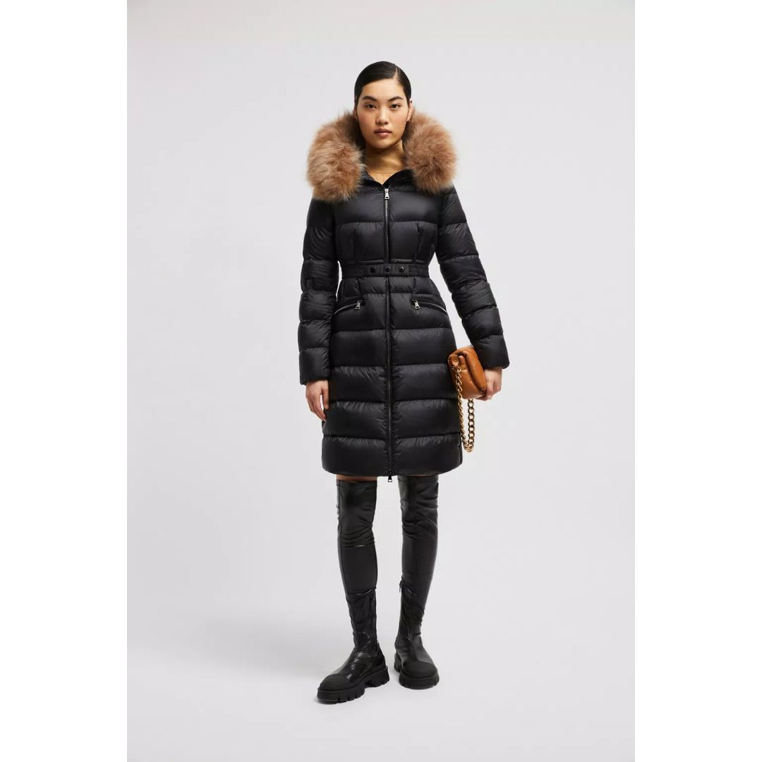 【MONCLER】BOEDICロングダウンジャケット 軽量 ベルト ジッパー MONCLER】BOEDICロングダウンジャケット 軽量 ベルト ジッパー