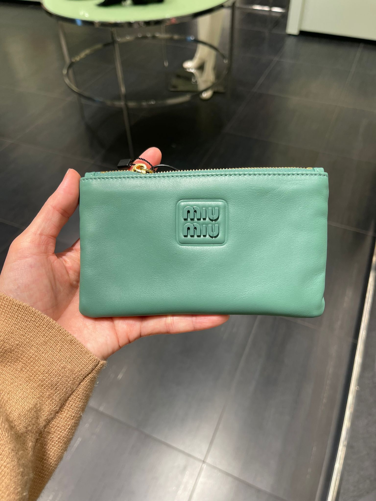 アウトレット直営店【Miu Miu】ミュウミュウ ミニ財布送料込み