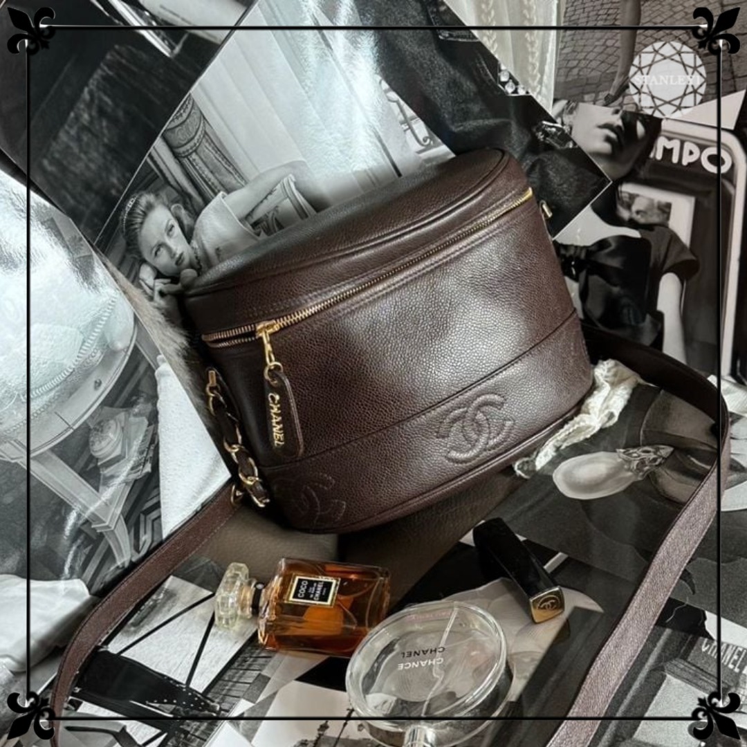 【Chanel】シャネル★crossbody bag★トリプルccカメラバッグ