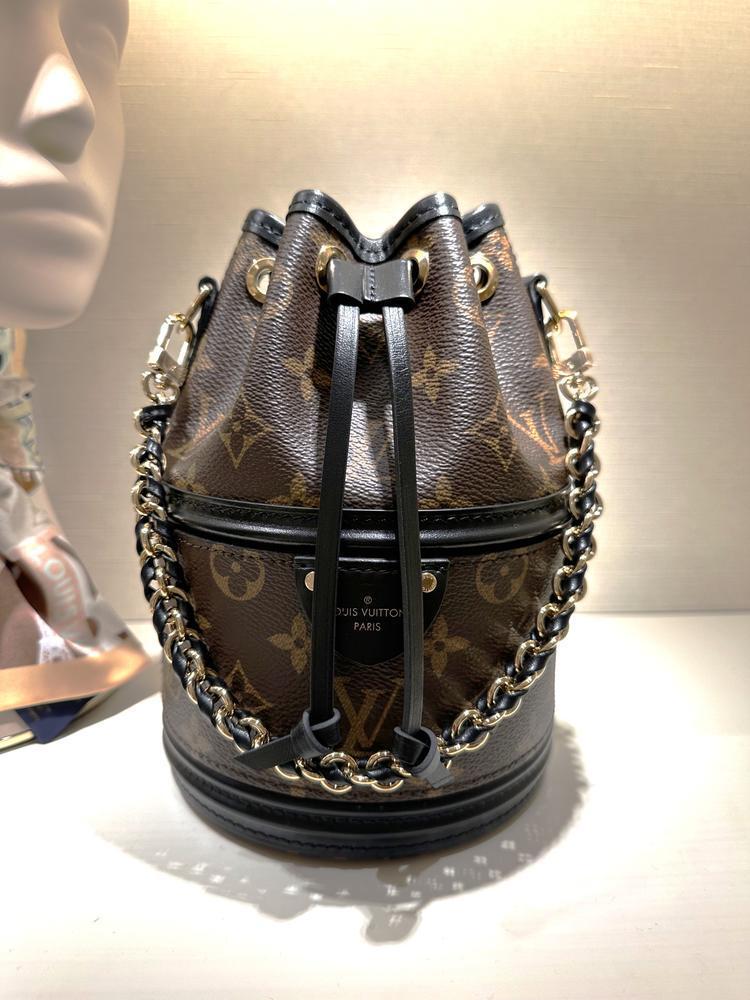 Louis Vuitton カノエ ショルダーバッグ・ポシェット