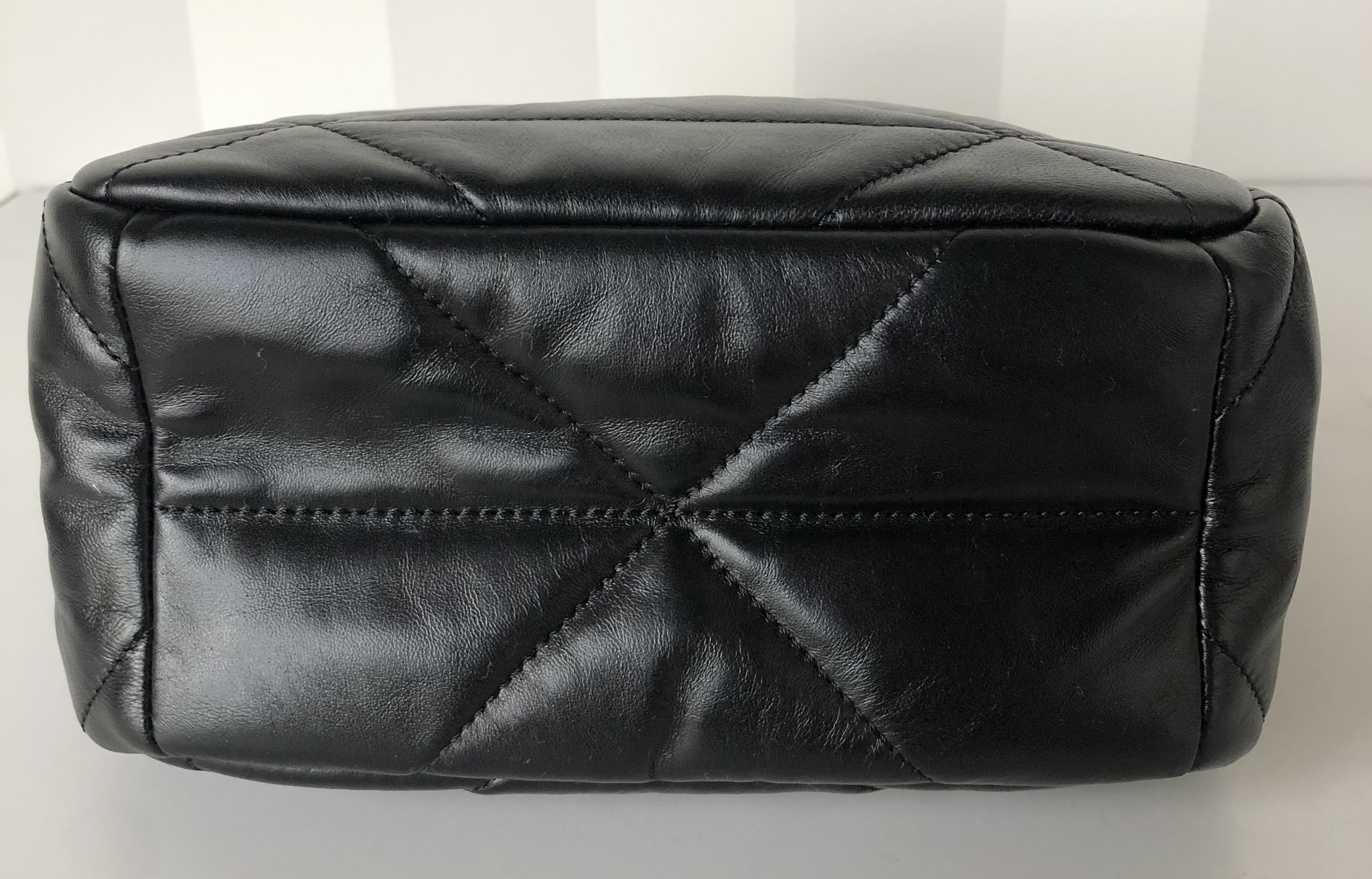 PRADA◇プラダ 1BG451マトラッセ ミニハンドバッグ 黒 国内即発