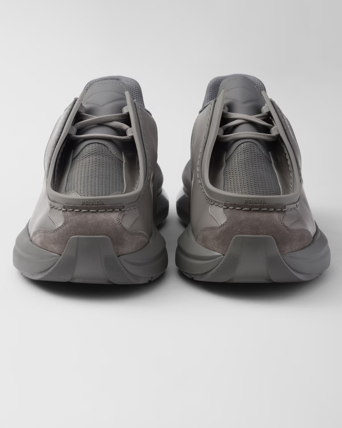 《送料無料》 PRADA Systeme brushed leather sneakers