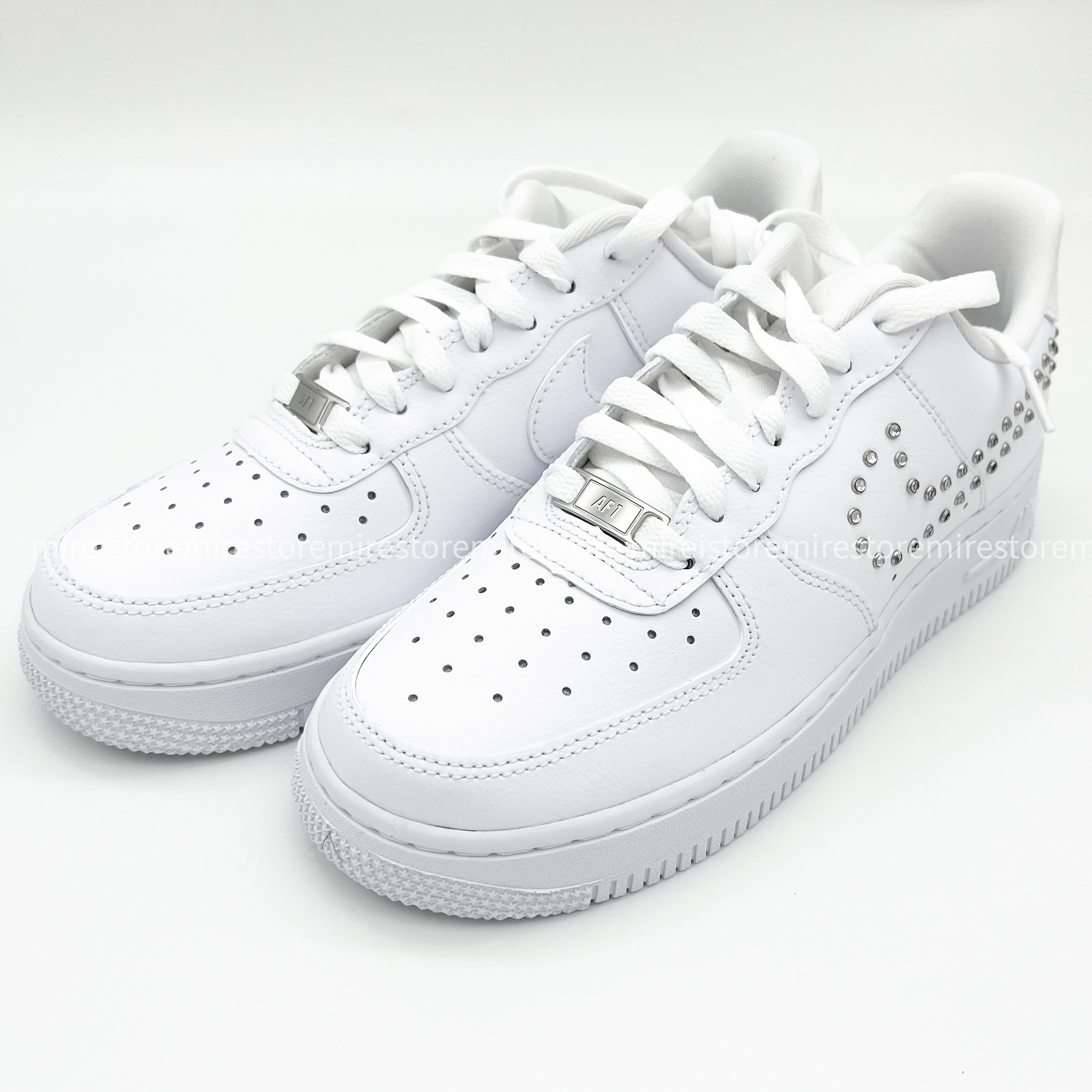 【激安アウトレット!】 Air Nike Force ラインストーンスタッズ エアフォースワン 1 靴
