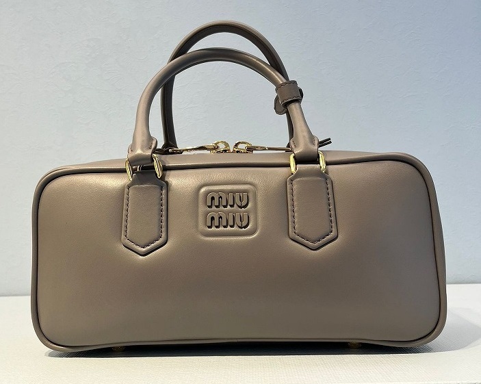 ハンドバッグ MIU MIU5BB148_2CR3 ARCADIE MEDIUM LEATHER BAG