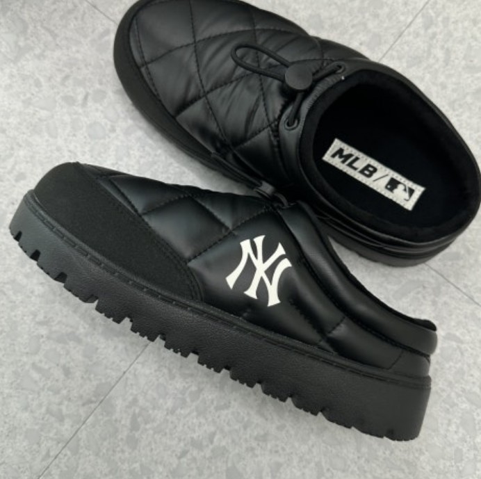 ☆MLB☆ Flush Quilting Mule ミュール 男女兼用 韓国発 大人気 ☆MLB☆ Flush Quilting Mule ミュール 男女兼用 韓国発 大人気