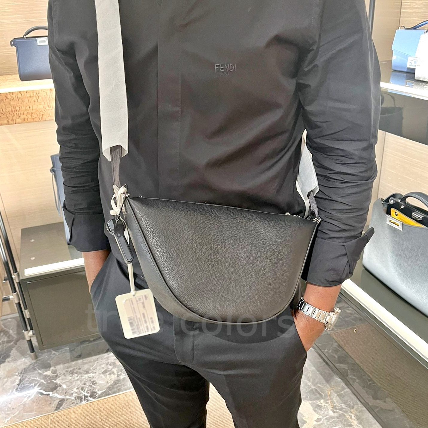 FENDI 24FW フェンディローマ MELON メッセンジャーバッグ *黒