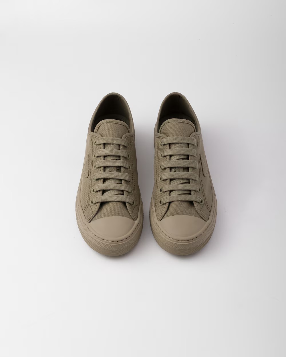 《送料無料》 PRADA Hemp sneakers