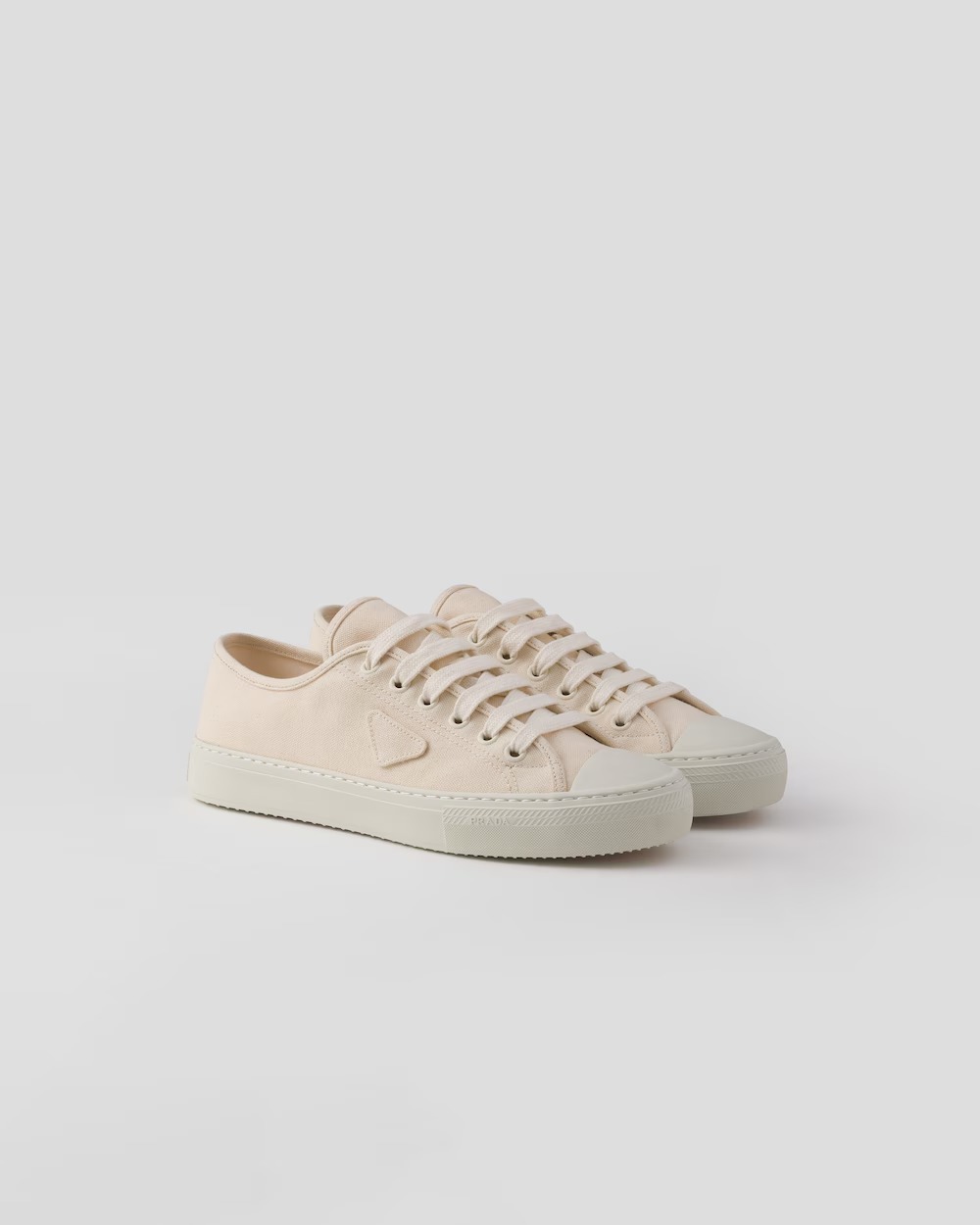 《送料無料》 PRADA Hemp sneakers