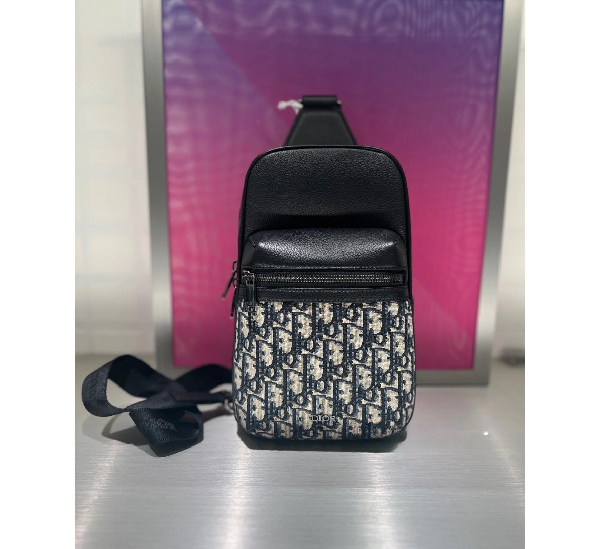 【上質さが伝わる革の質感♪】DIOR★スリングバッグ Rider 2.0