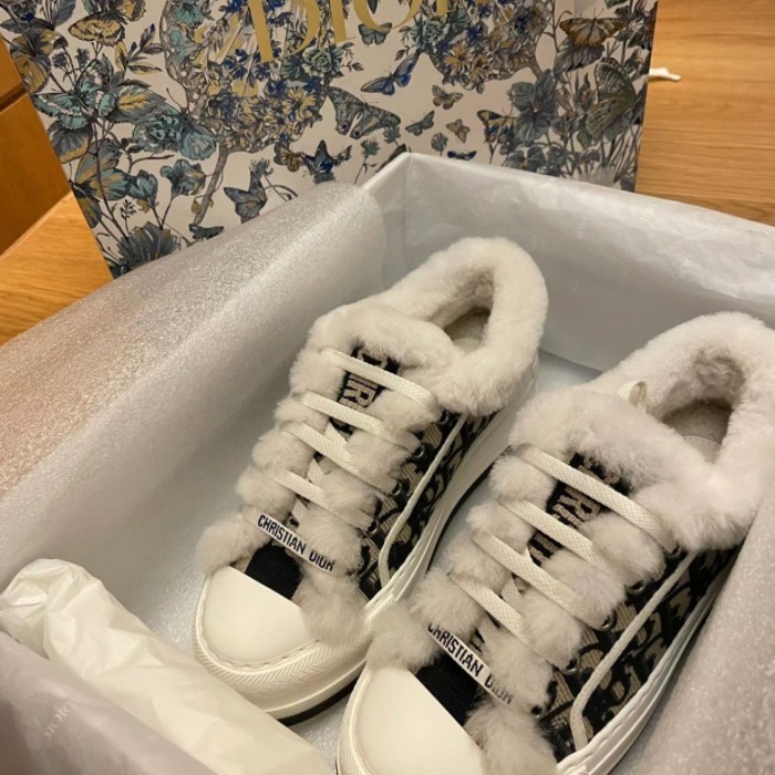 人気のモコモコ【DIOR】Walk'n'Dior プラットフォームスニーカー 人気のモコモコ【DIOR】Walk'n'Dior プラットフォームスニーカー