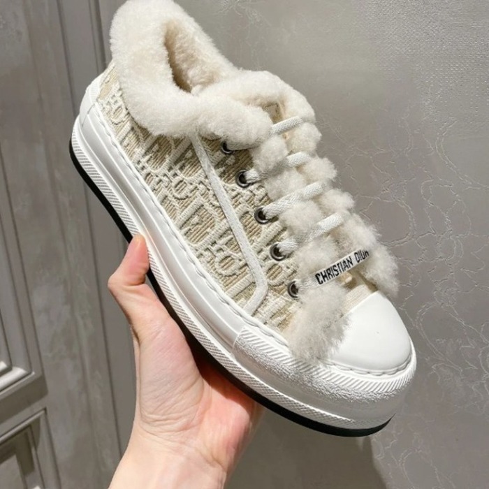 人気のモコモコ【DIOR】Walk'n'Dior プラットフォームスニーカー 人気のモコモコ【DIOR】Walk'n'Dior プラットフォームスニーカー