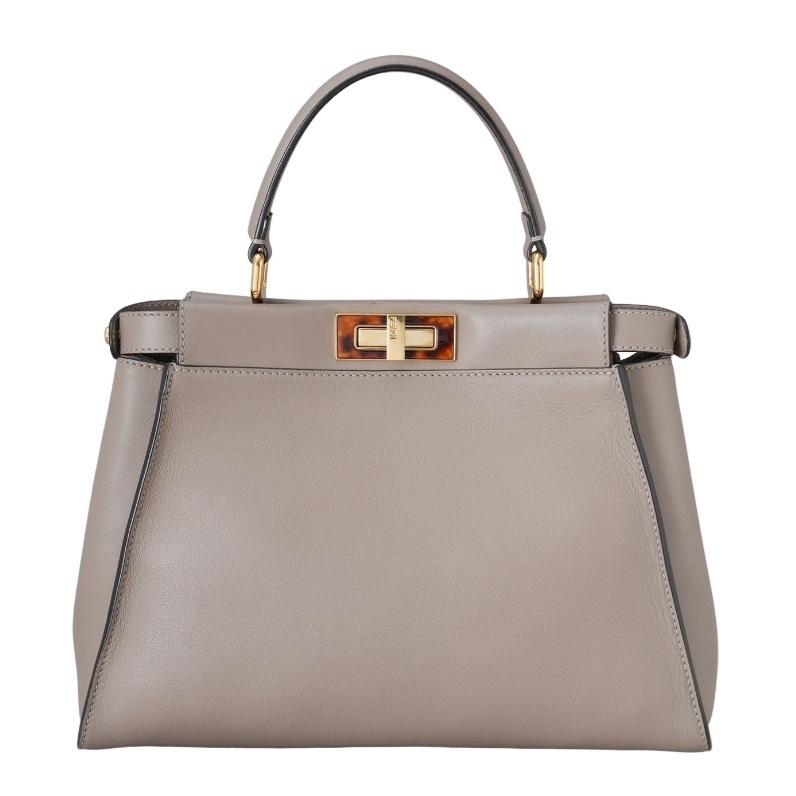 《FENDI》ピーカブー ミディアム ＆ ストラップ 中古