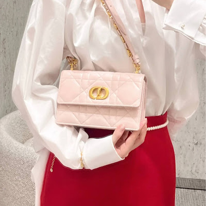 新作♡》DIOR Miss Caro チェーンポーチ (Dior/ポーチ