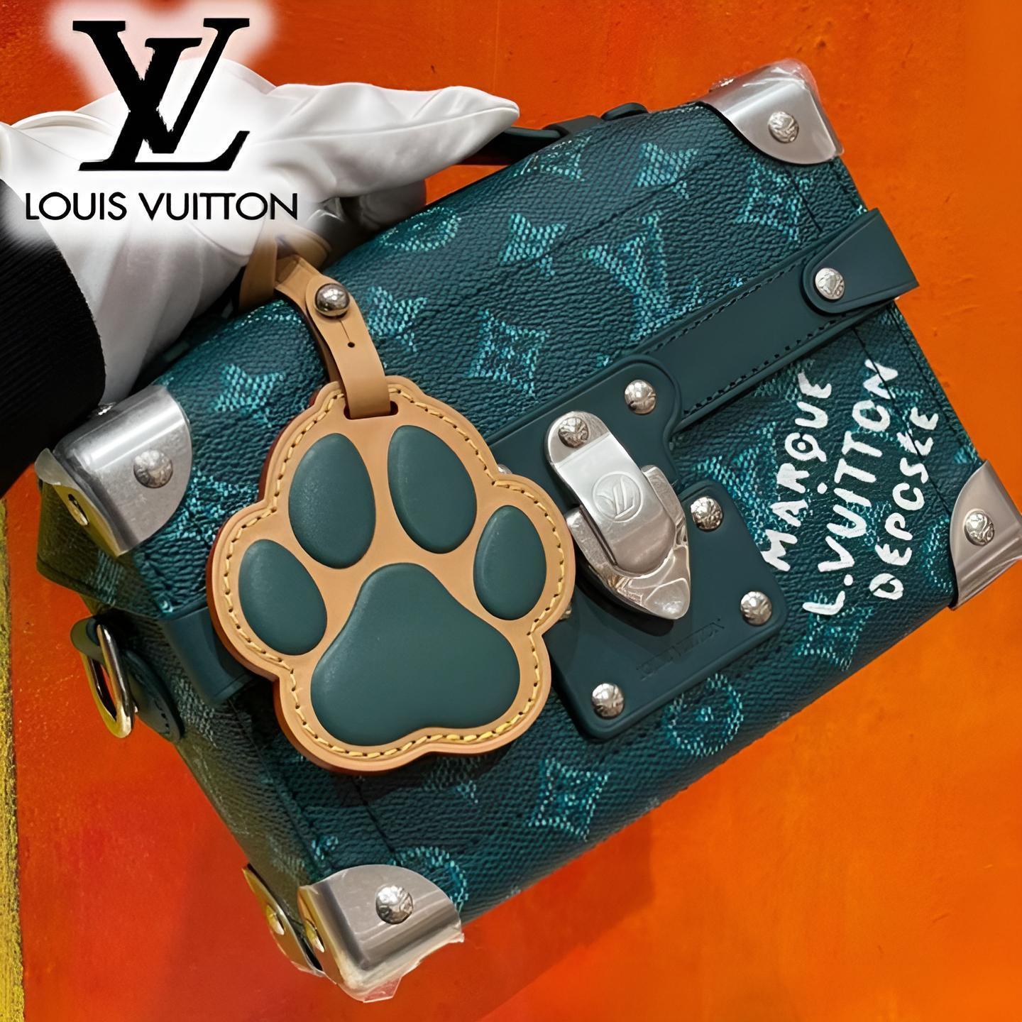 肉球チャームがポイント♪【Louis Vuitton】ソウル・トランク