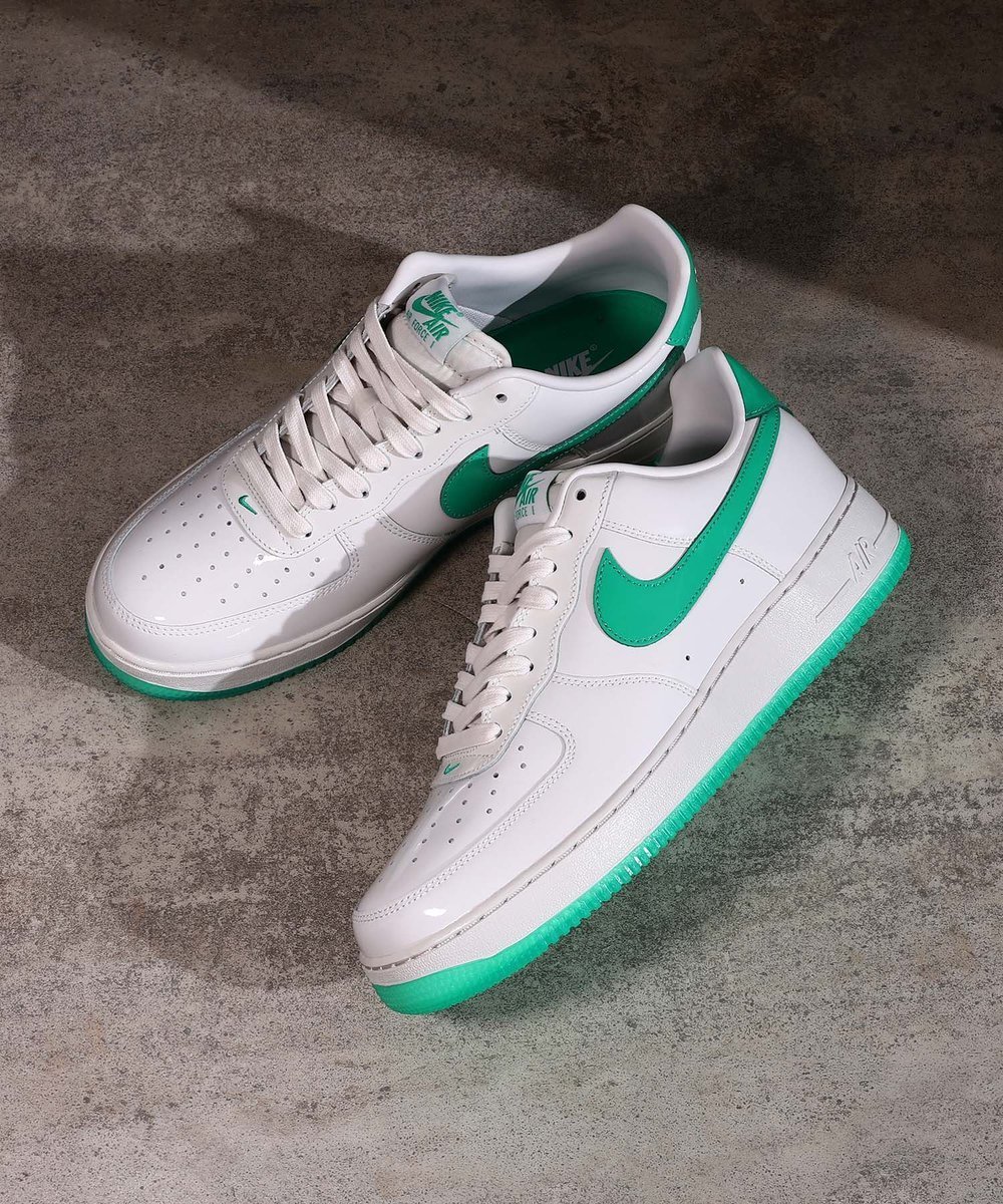 関送込♪AIR FORCE 1 '07 PRM \"PLATINUM TINT/STADIUM GREEN\"