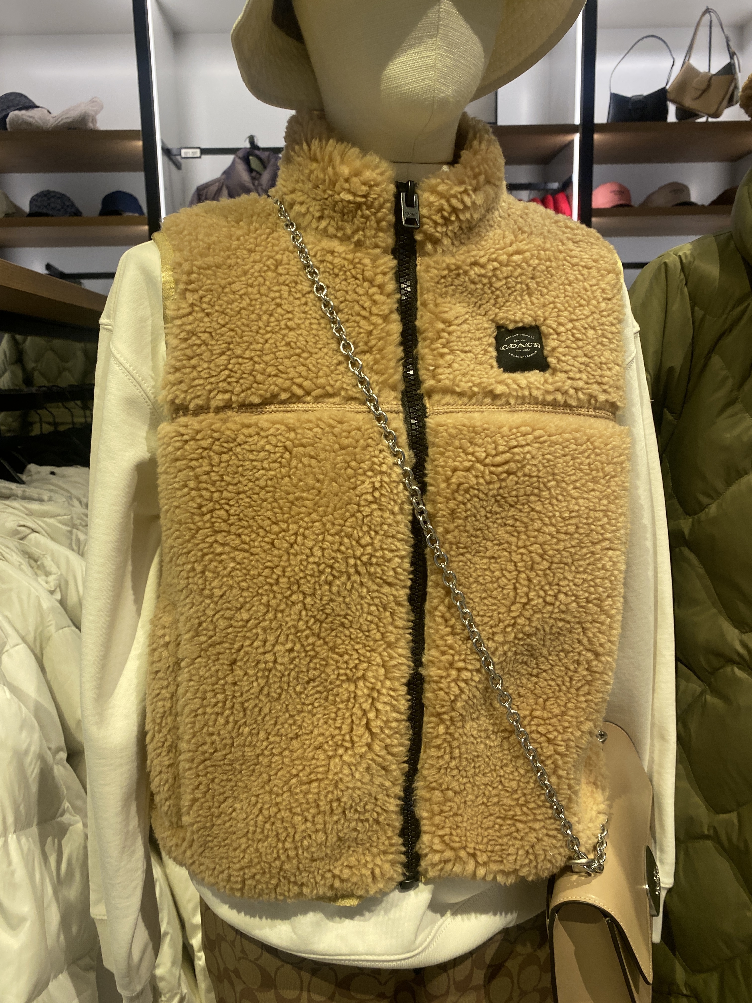【COACH】レディース＊ふわもこ シェパベスト CV311