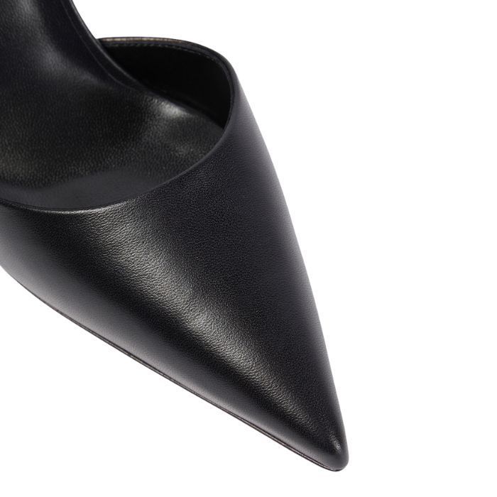 Christian Louboutin★レザー ロゴ パンプス★関税込 Christian Louboutin☆レザー ロゴ パンプス☆関税込