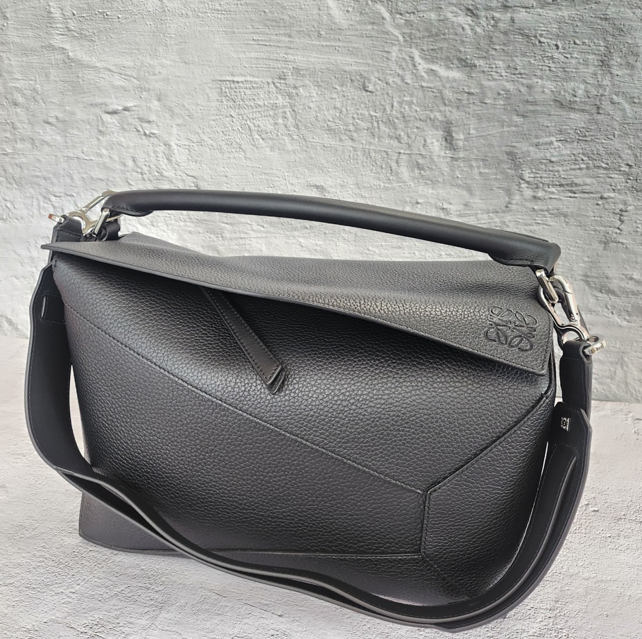 【LOEWE】ラージパズルバッグ【関税送料込】 B510P00X04_4467_1F.jpg?sw=1200