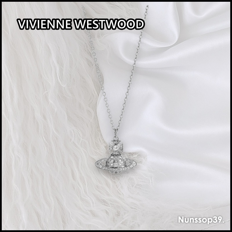 《VIVIENNE WESTWOOD》 カルメラ バス リリーフ ネックレス