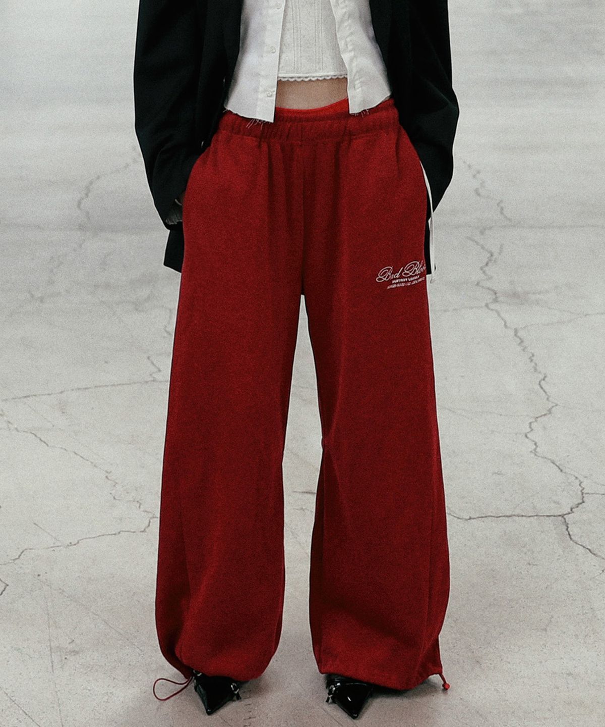 【BADBLOOD】韓国人気◆クラシックロゴ2WAYカーブトラウザー BADBLOOD☆韓国人気 Classic Logo 2 Way Curved Jogger Trouser