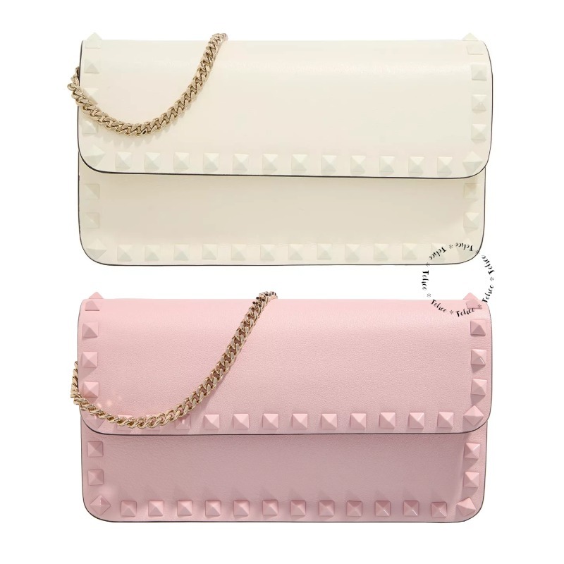 【VALENTINO GARAVANI】 ロックスタッズ クラッチバッグ