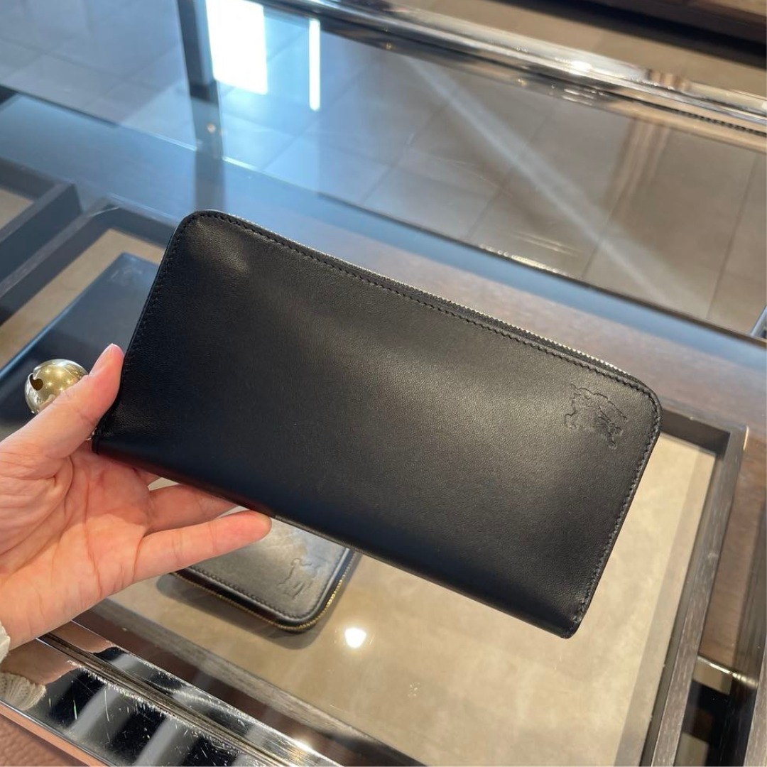 お買い得！！★バーバリー★ Elmore レザー ジップ長財布