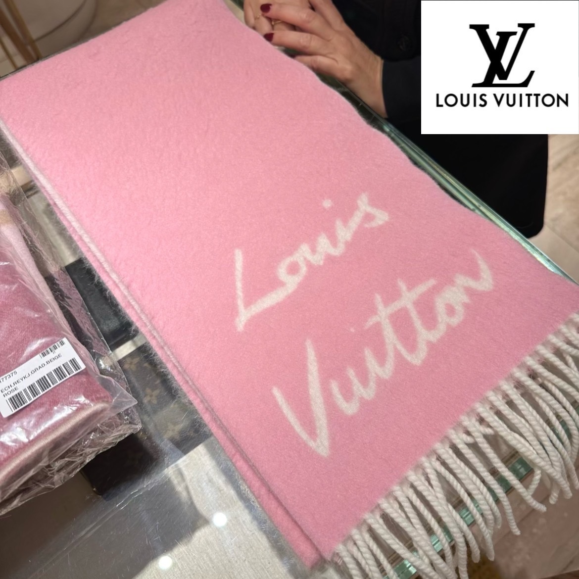 【LOUIS VUITTON】柔らかな起毛◎フラッフィー スカーフマフラー
