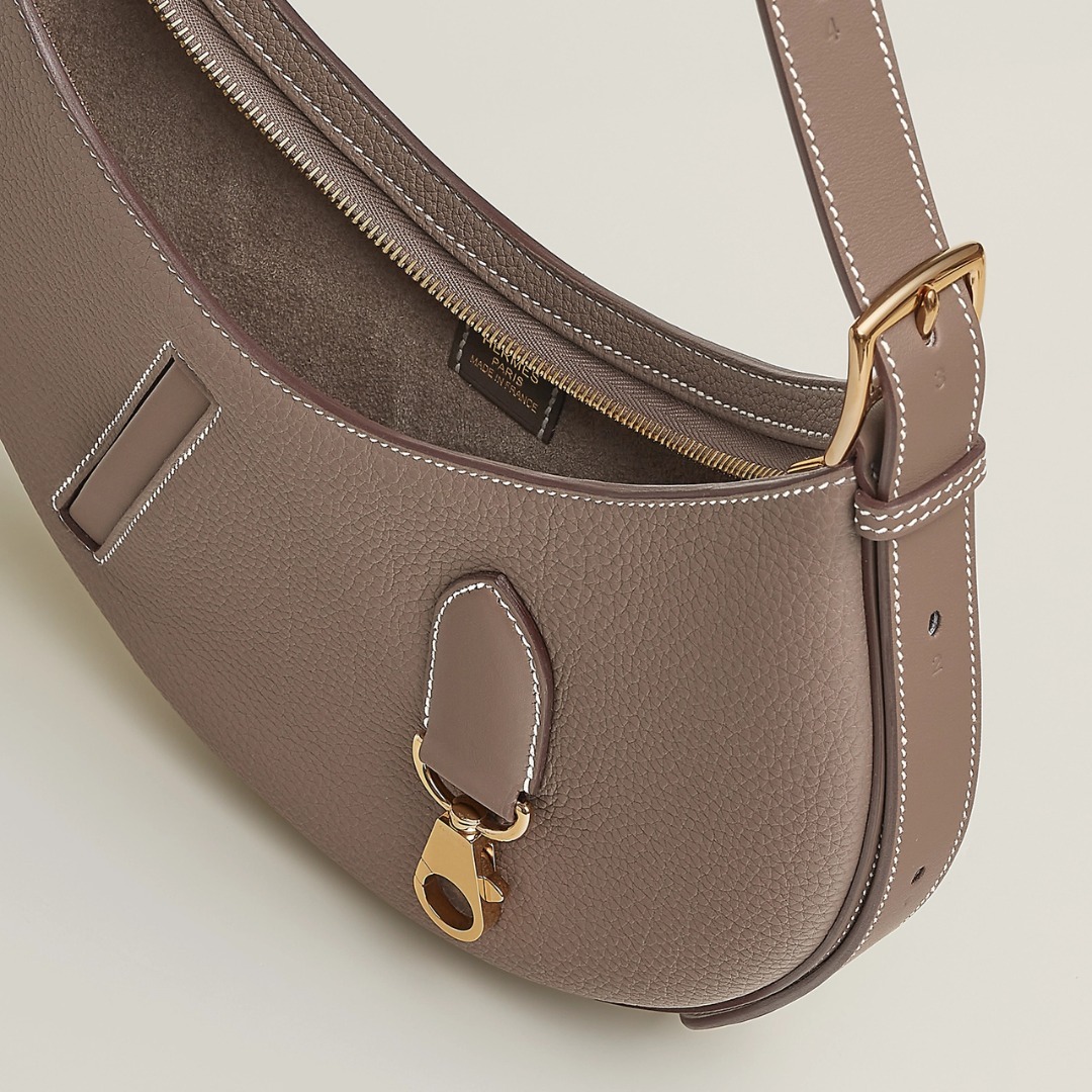 【Etoupe】HERMES ペティット アルソン ラウンドバッグ 可愛いフォルム】HERMES ペティット アルソン ラウンドバッグ