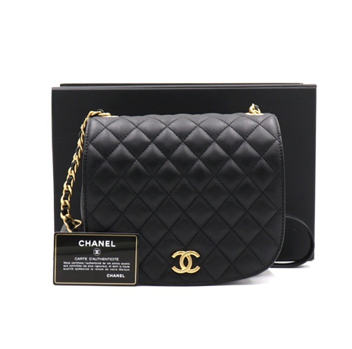 CHANEL 美品 ブラック カーフスキン フラップ ミニショルダー