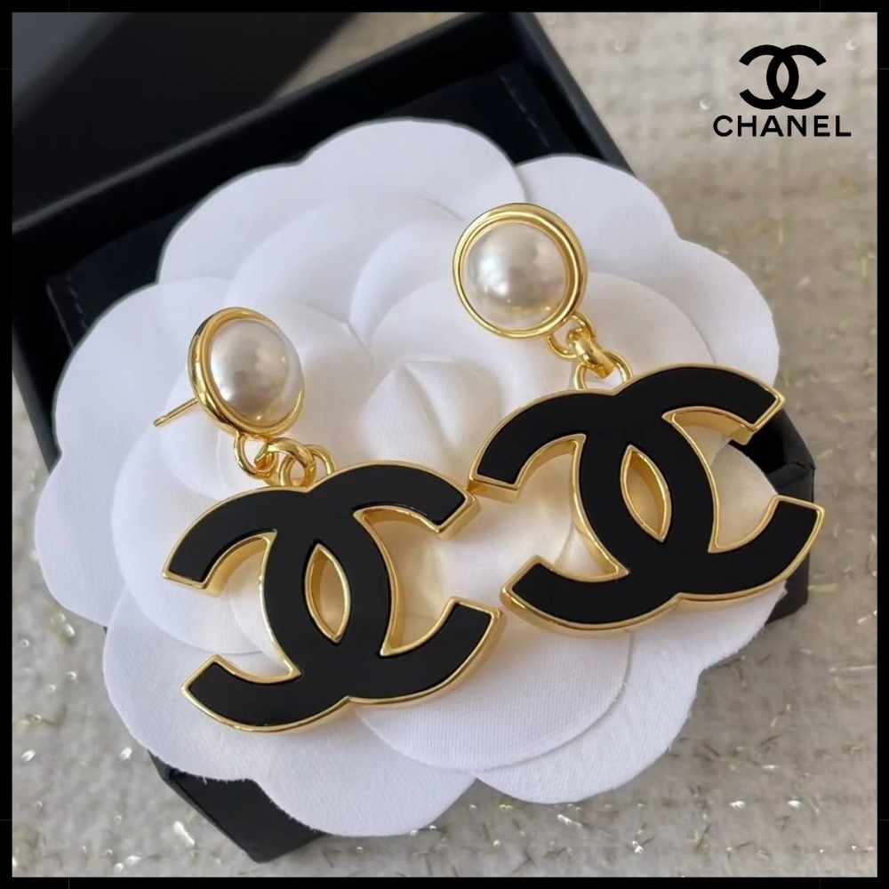 【モードで上品☆】CHANEL パール×ブラックCCロゴ ピアス