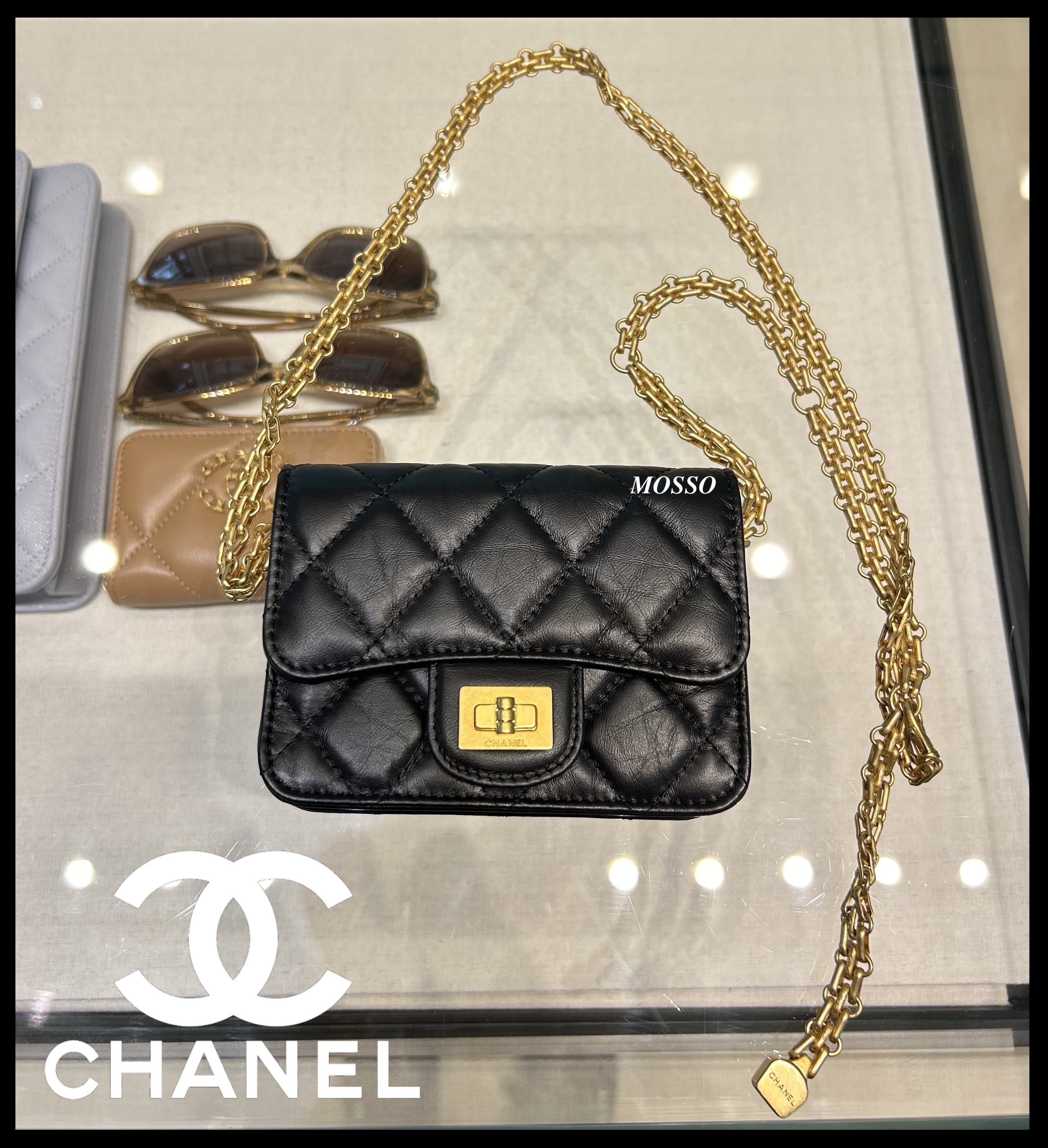 【タイムレスな魅力】 CHANEL コンパクト チェーンウォレット